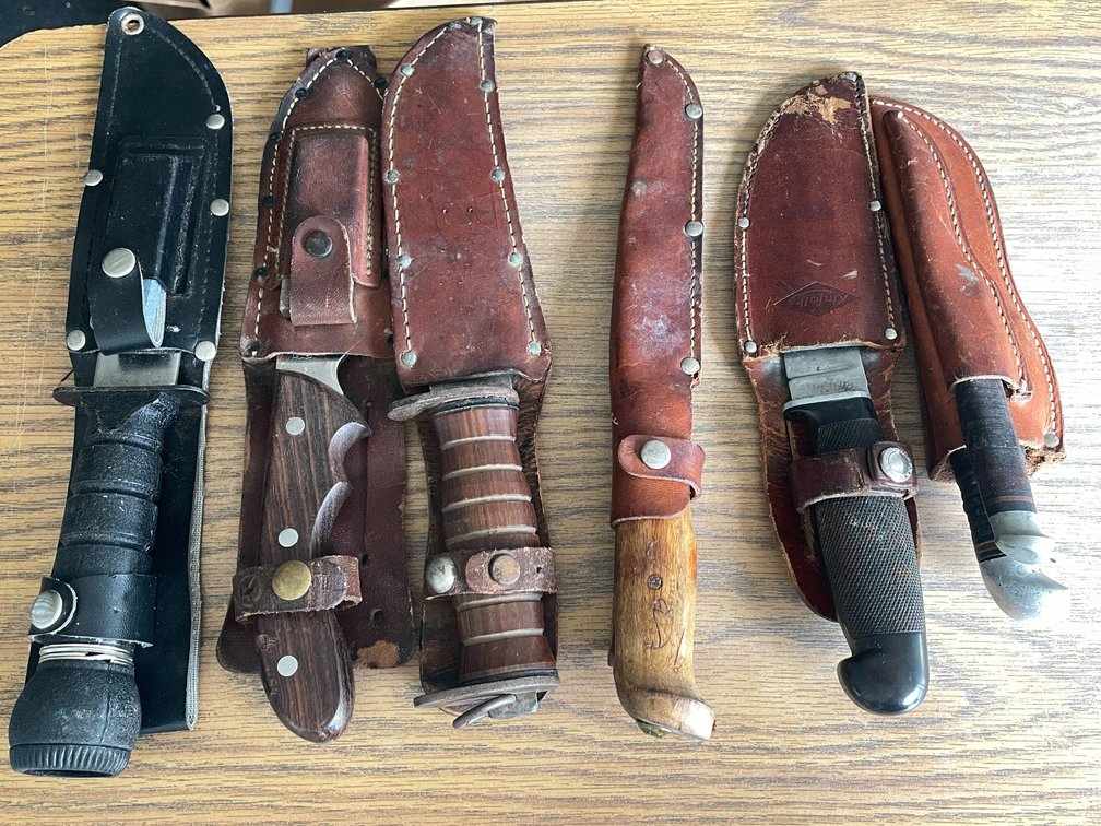 (6) Knives  (Neenah, WI)