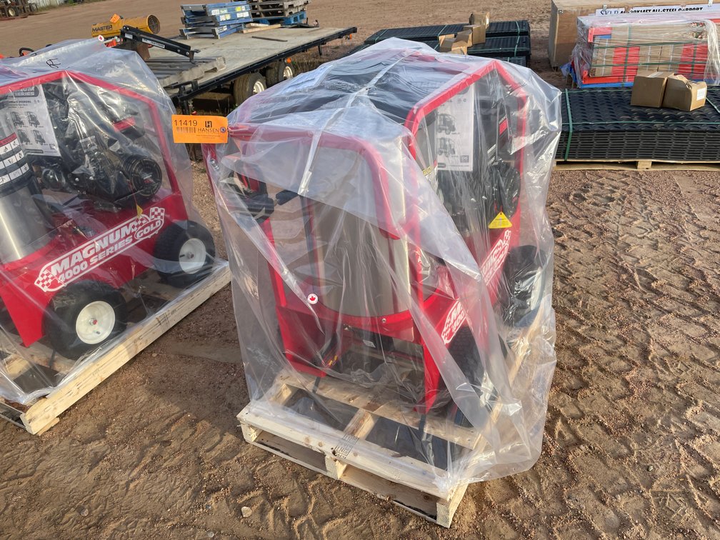 Magnum 4000 Series Gold Hot or Cold Pressure Washer