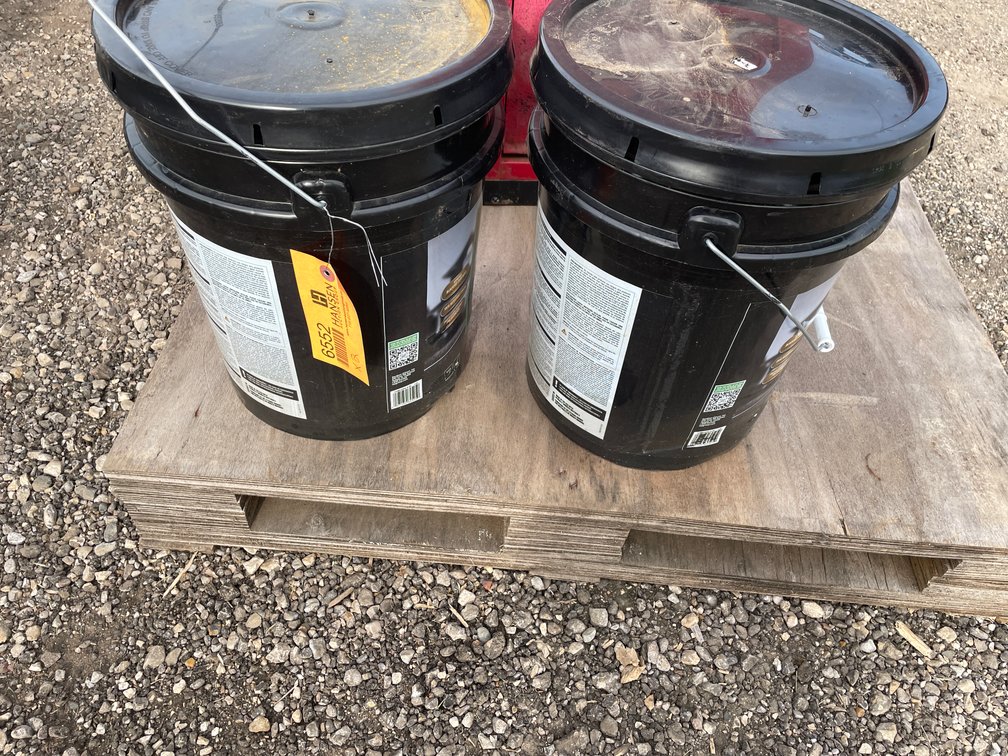 (2) 5-Gallon Buckets
