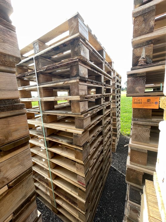 (15) Wooden Pallets