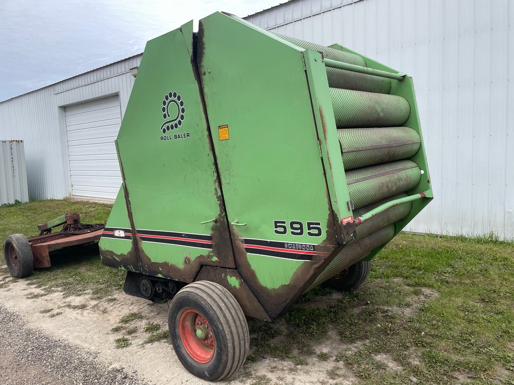 Owatonna 595 Roll Baler
