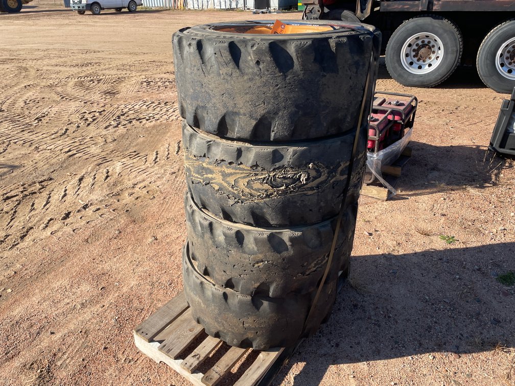 Skidsteer Tires on Rims