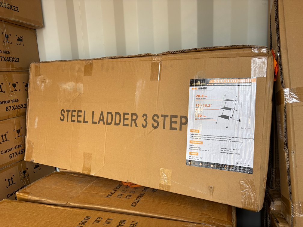 LandHonor 3 Step Safety Ladder