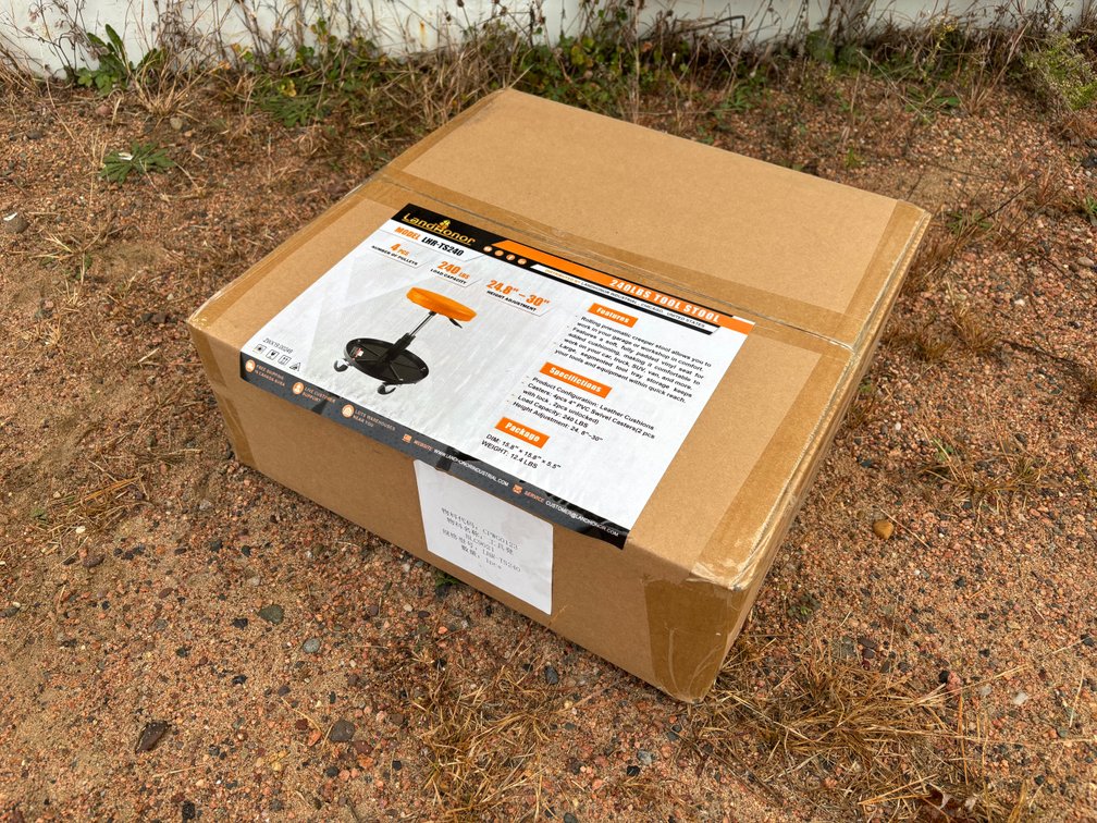 LandHonor 240 lb Tool Stool