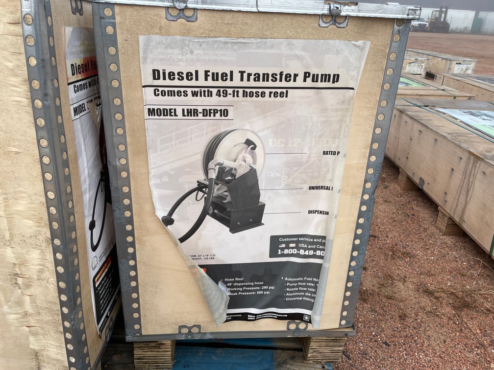 LandHonor Diesel Fuel Transfer Pump with 49' Hose Reel