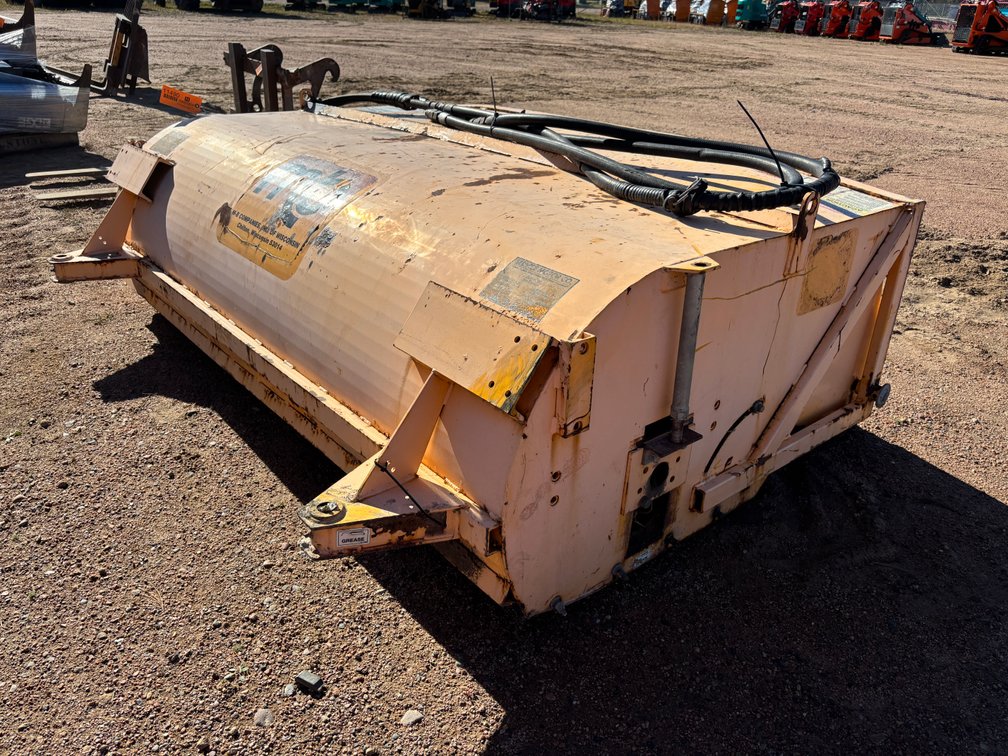 Universal Mount MB Skidsteer Sweeper