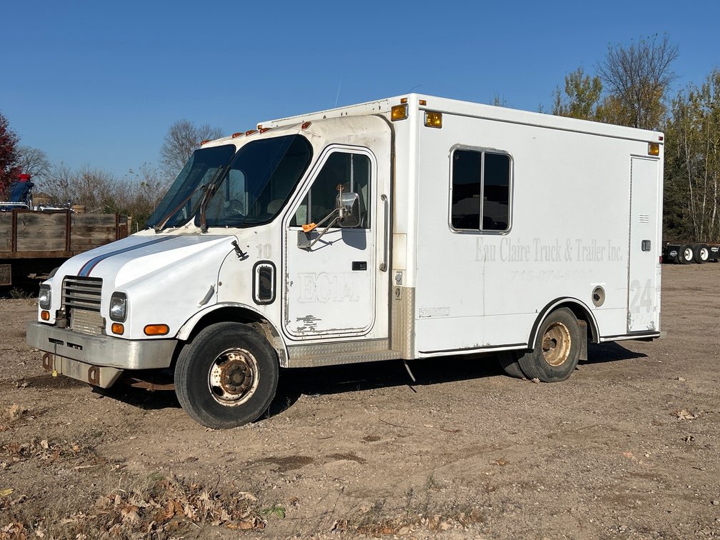 1992 Computer Designed Chassis 1300 Stoughton Step Van (Has WI Title)