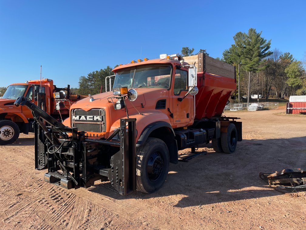 2007 Mack Granite Plow Truck (Has WI TItle)