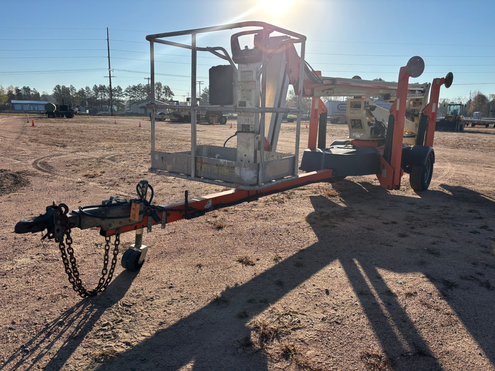 2017 JLG T500J Towable Basket Lift