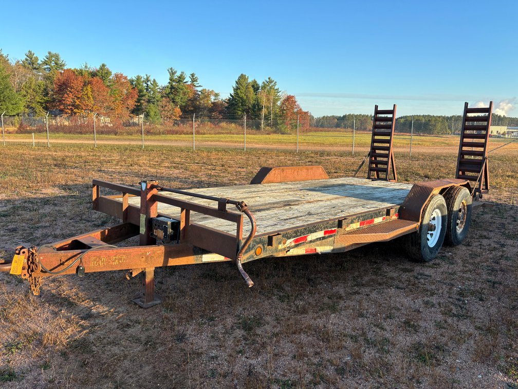 2003 Load Trail Tandem Axle Trailer (Has WI Title)