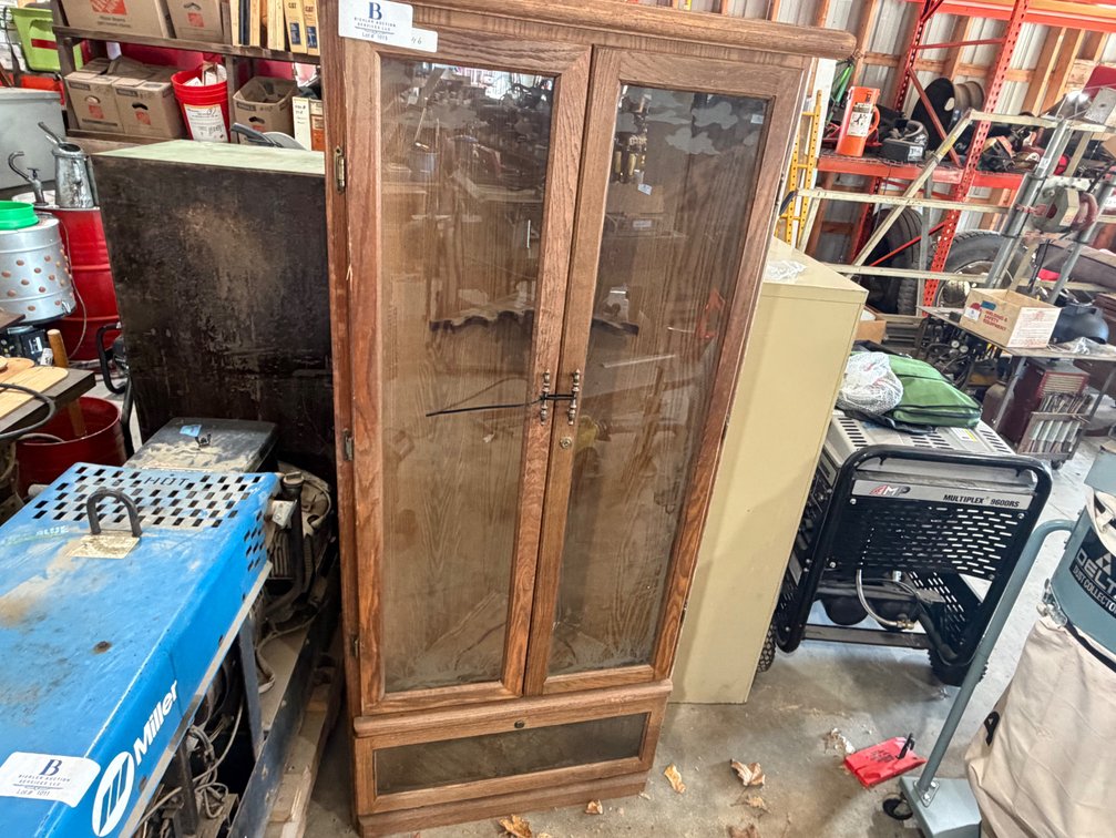 Corner Gun Case