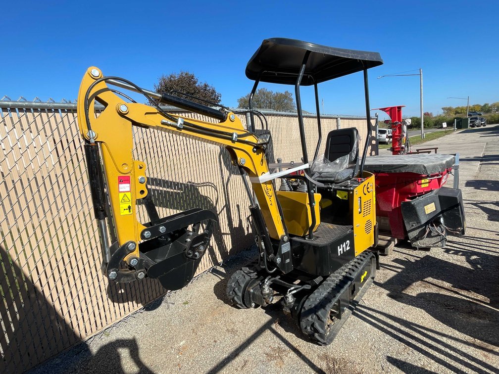 2025 CFG Industrial H12 Mini Excavator (012)