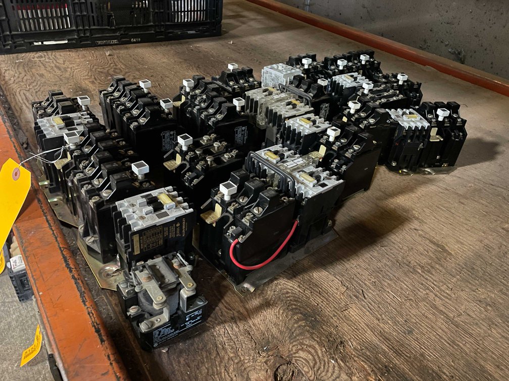 Industrial Contactors Lot (PR3)