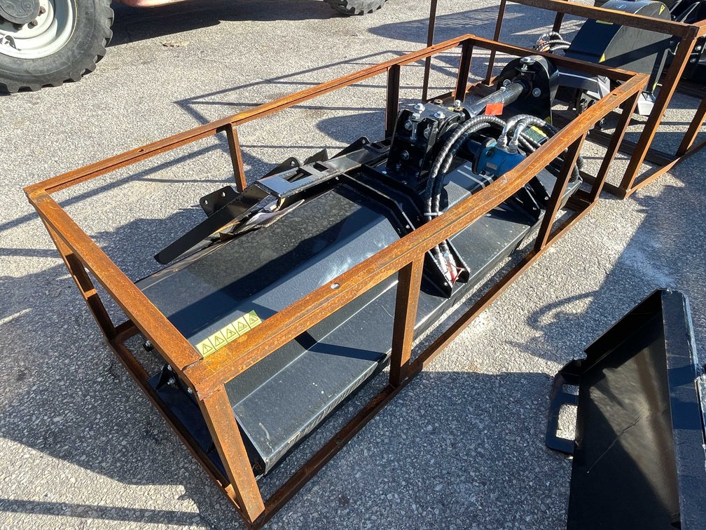 AGT 72" Flail Mower (011)