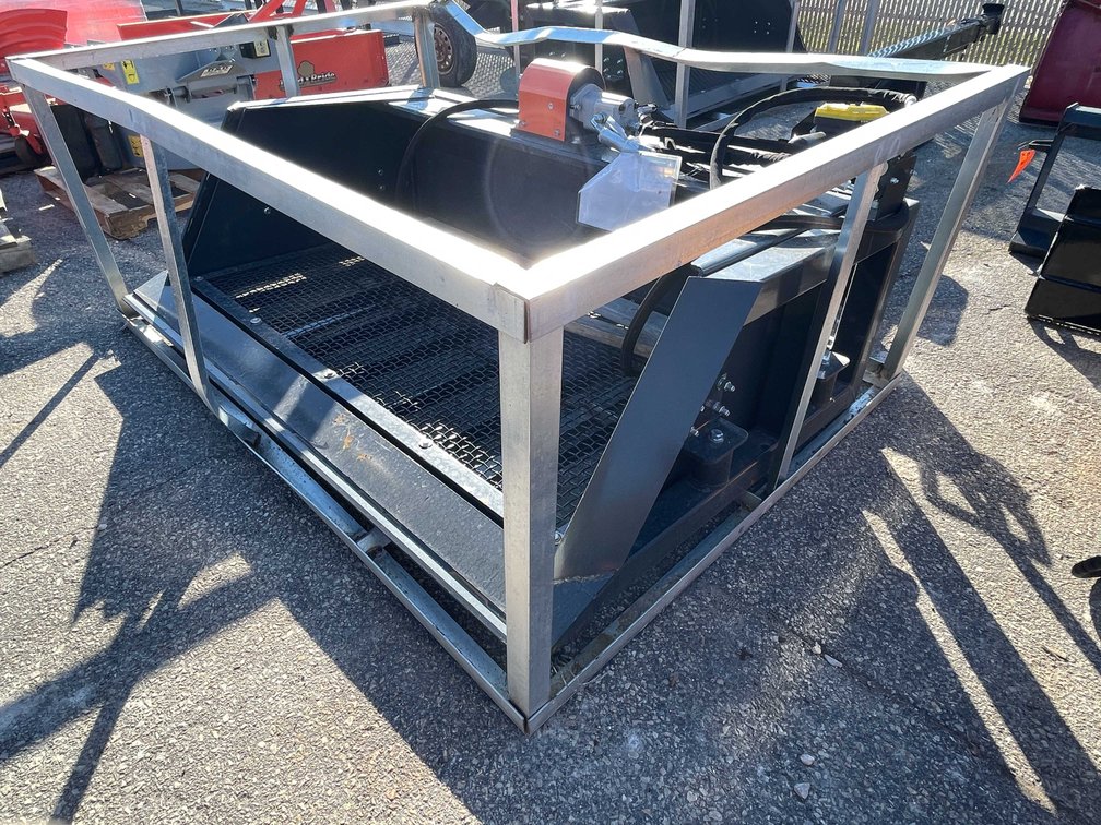 Wolverine 72" Top Soil Screener (011)