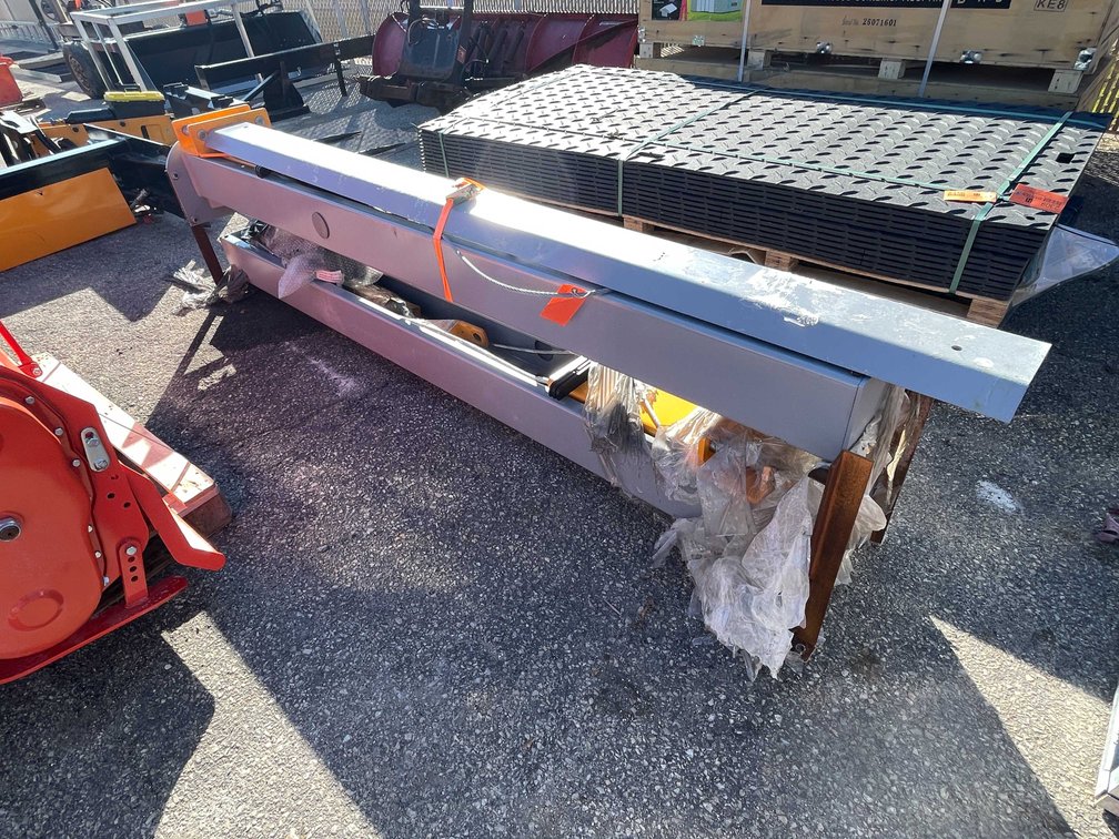 IRT 10,000 lb. 2 Post Car Hoist (012)