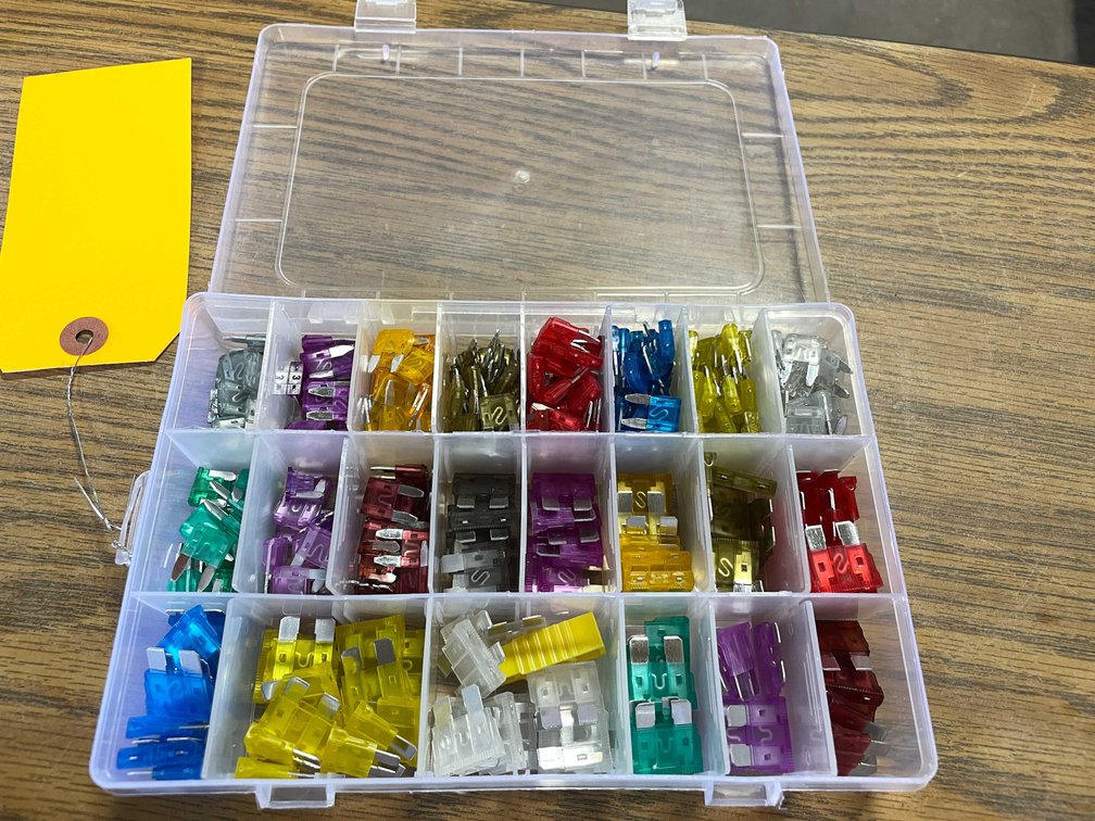 Vehicle Fuse Set (CW)