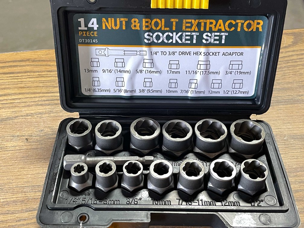 Nut and Bolt Extractor Kit (CW)