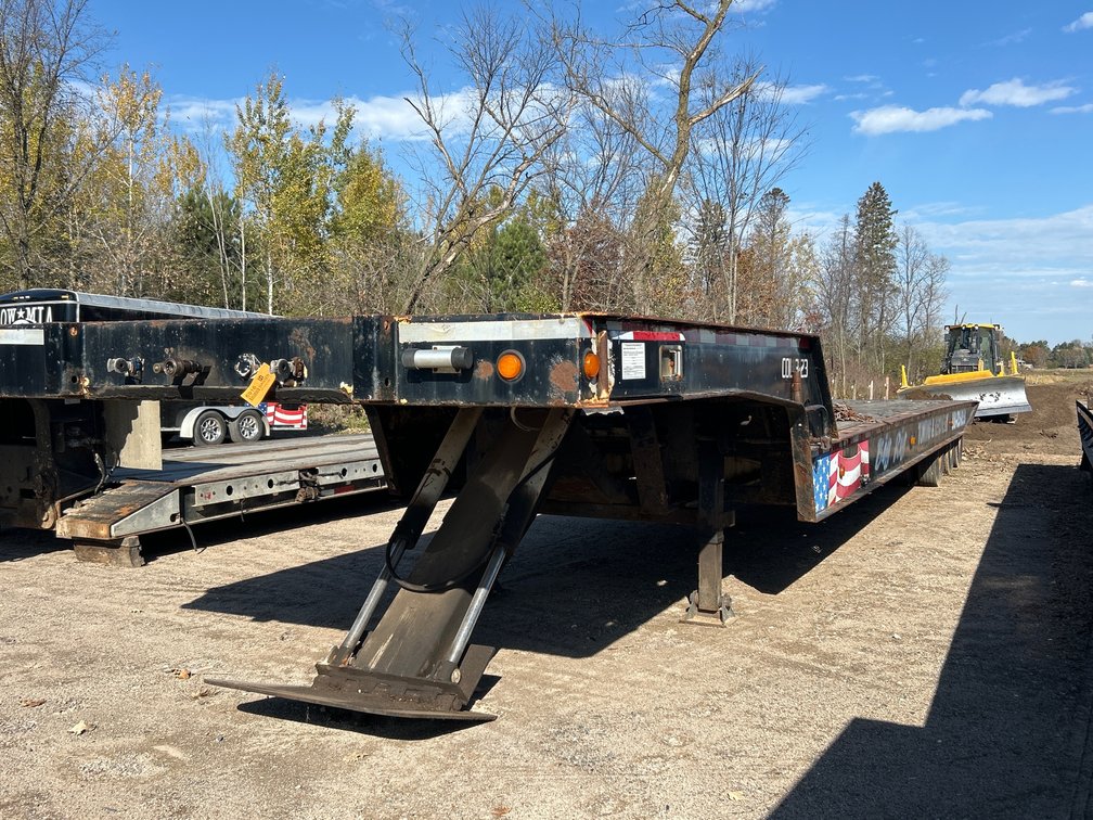 1997 Landoll Tri Axle Flatbed Semi Trailer (WI Title In Delay)