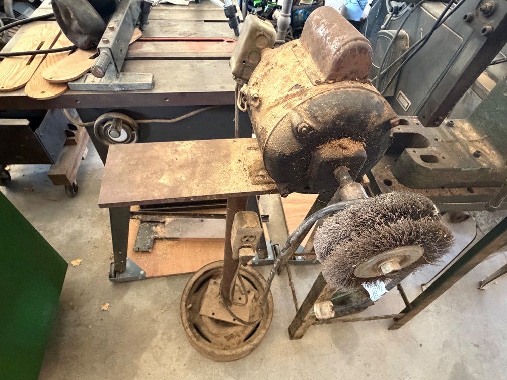 6" Vertical Wire Wheel