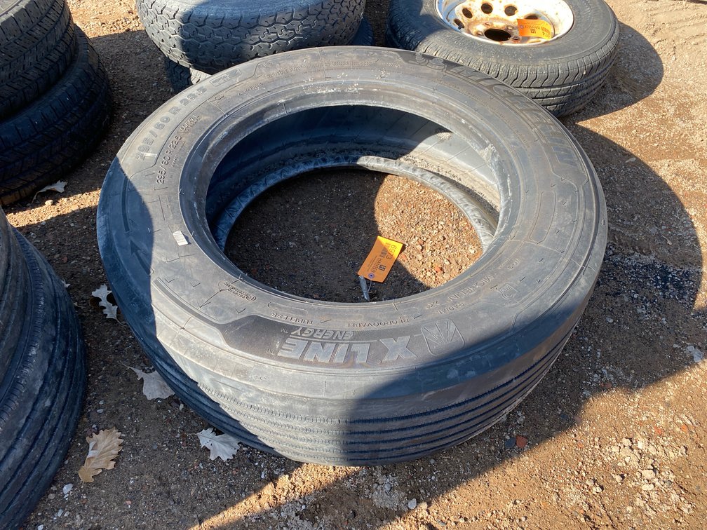 (1) Michelin X Line Energy 295/60 R 22.5 Commercial Truck Tire