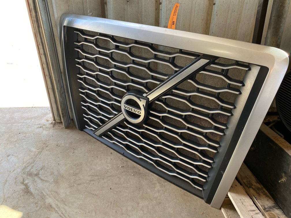 Volvo Truck Front Grille Assembly
