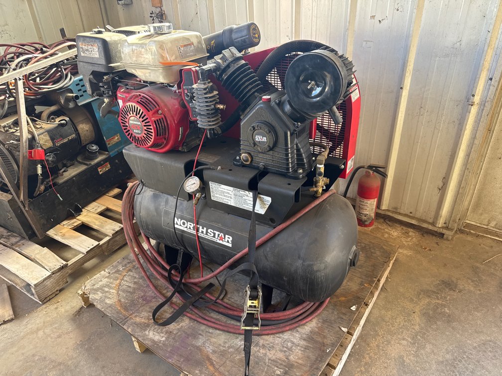 NorthStar 30 Gallon Horizontal Air Compressor with Honda GX390 13HP Engine