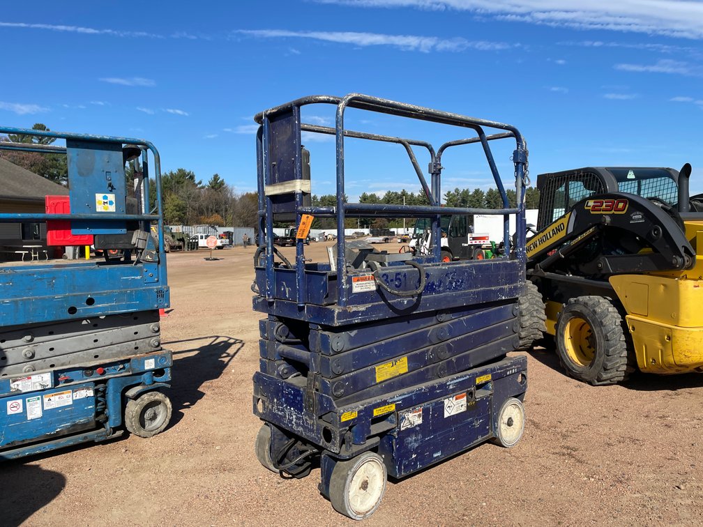 Upright Scissor Lift