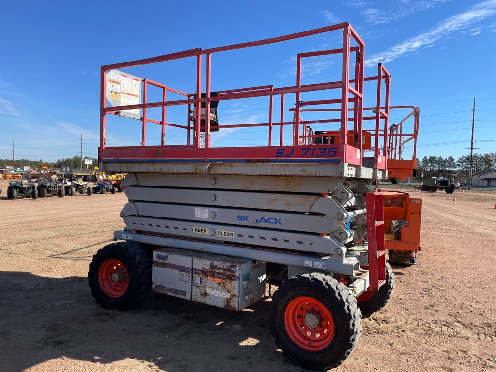 Skyjack SJ7135 4x4 Off Road Scissor Lift