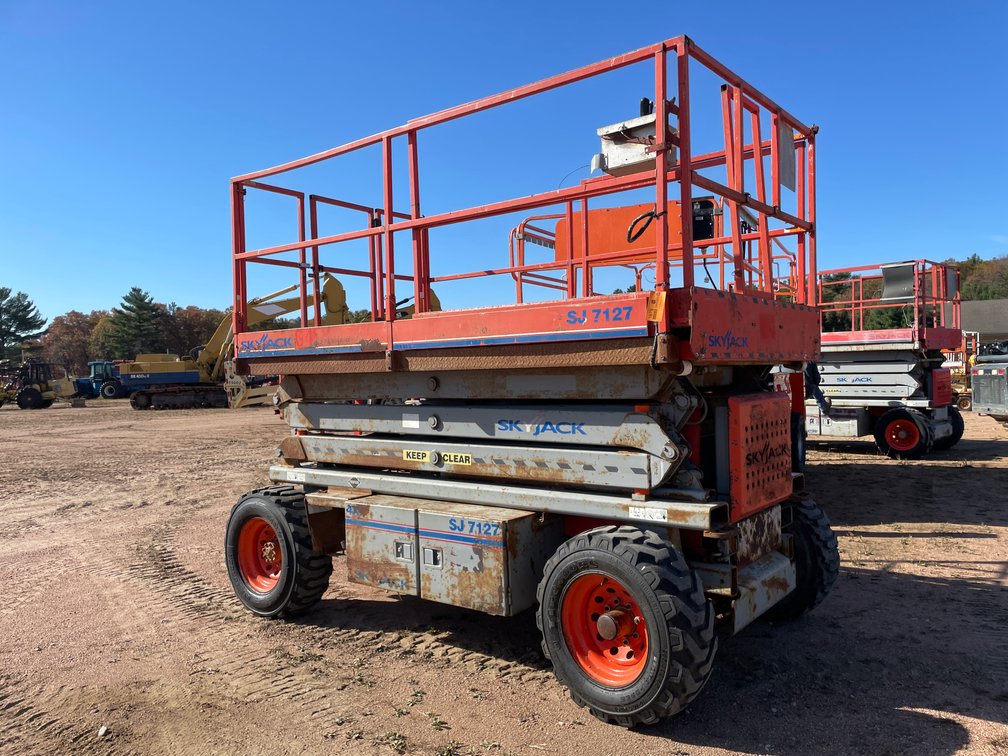 Skyjack SJ7127 4x4 Off Road Scissor Lift