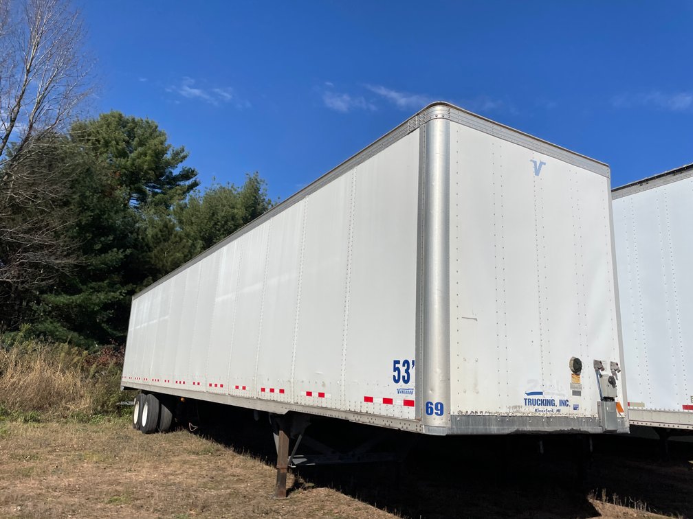 2016 Vanguard National 53' Van Trailer (Has WI Title)