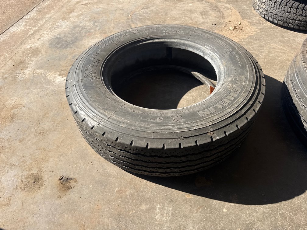 (1) Michelin XTA 215/75 R 17.5 Radial Tire