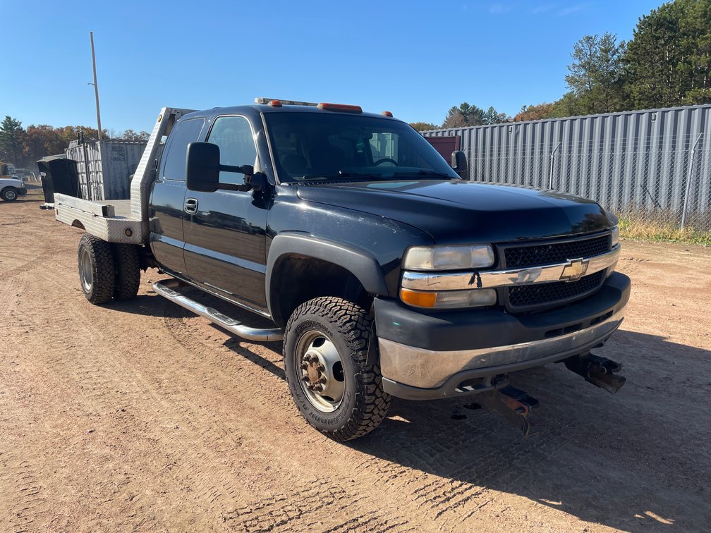 2001 Chevy 3500 Dually Flatbed Truck (Has WI Title)