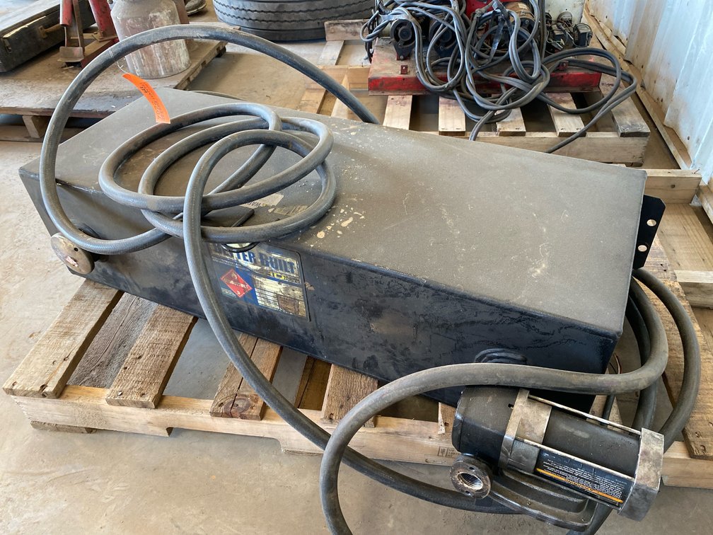 Better Built 36 Gallon Fluid Transfer Tank with Roughneck 12V Pump