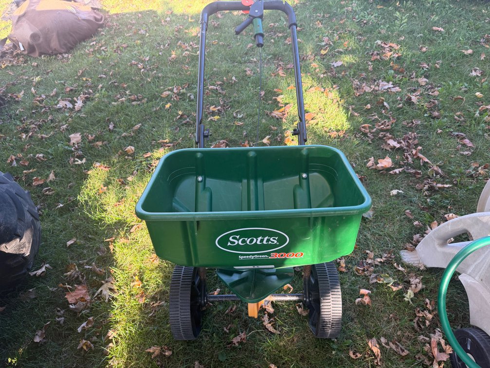 Scotts 3000 Spreader