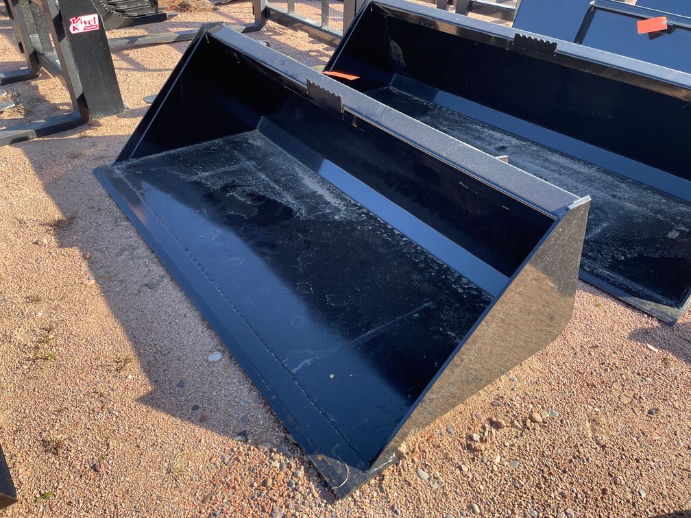 Universal Mount 66" Bucket