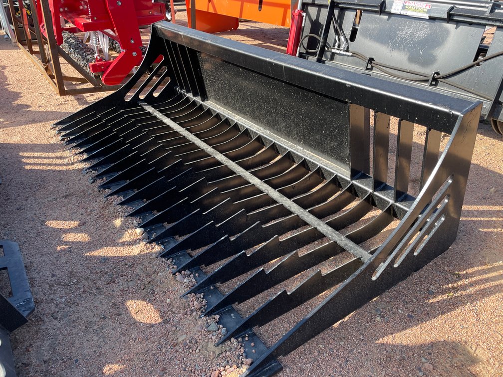 Universal Mount 78" Rock Bucket