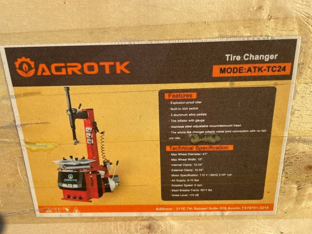AGT ATK-TC24 Tire Changer