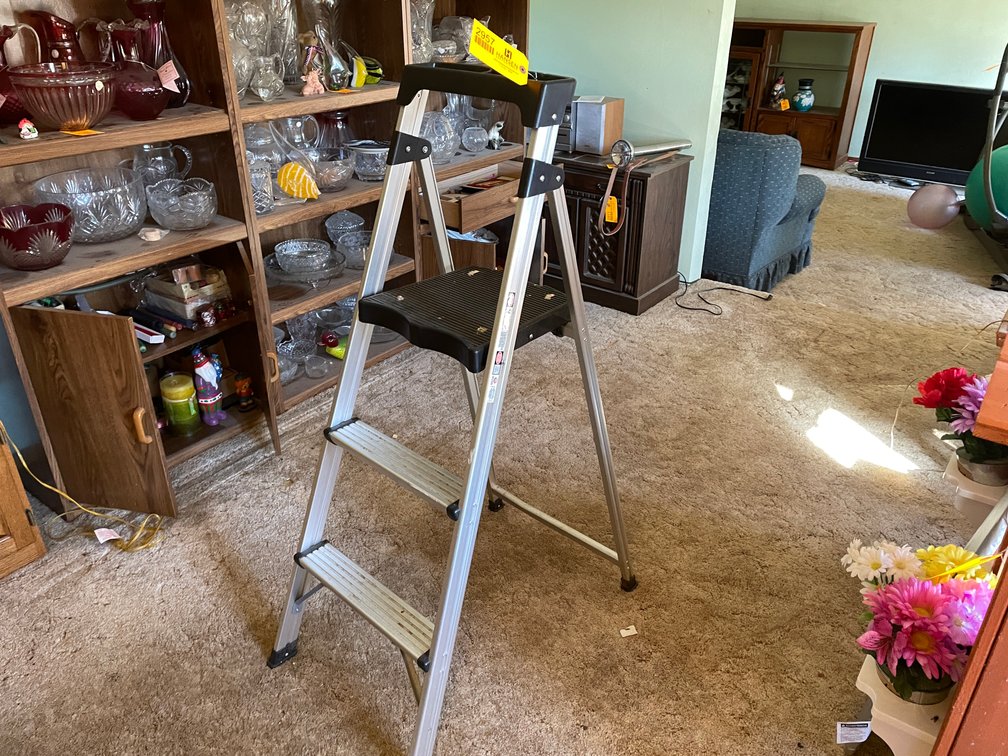 Gorilla Brand 3-Step Step Ladder