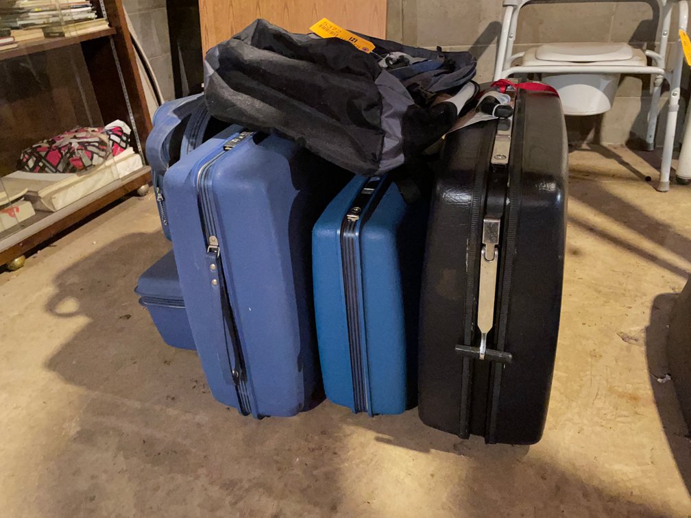 (6) Pieces of Various Luggage