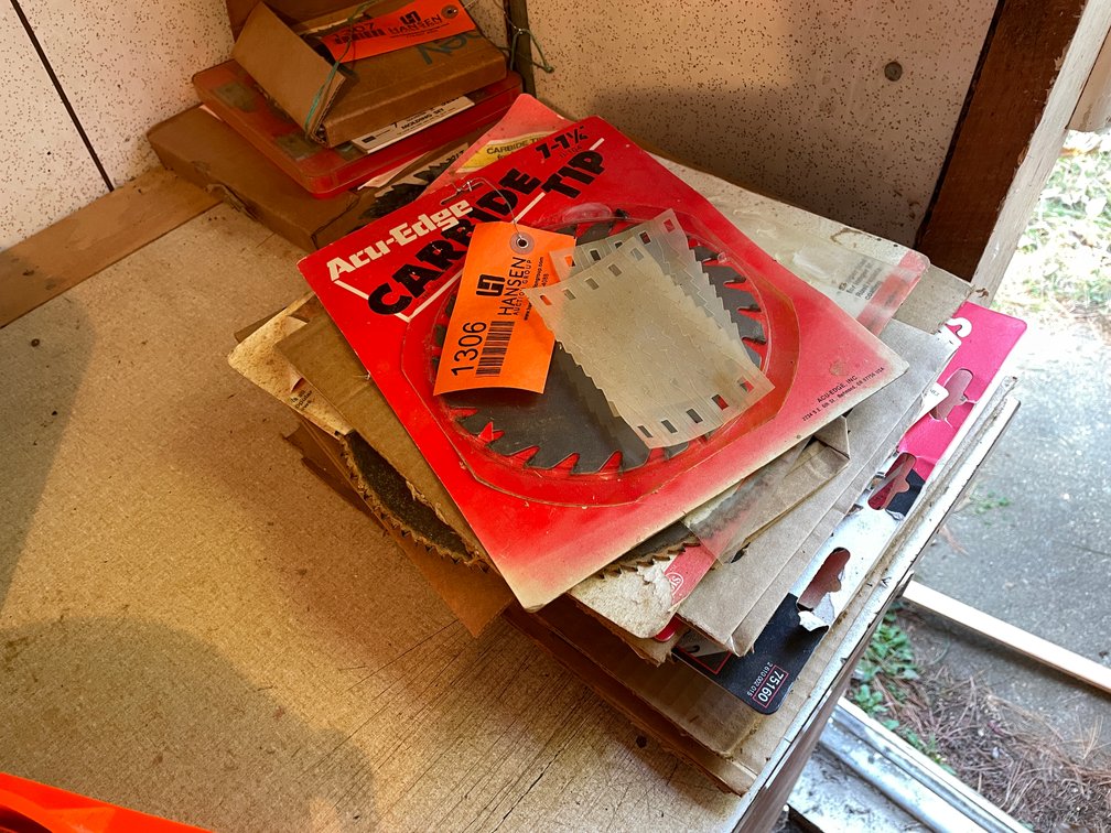 Assortment of Circular Saw Blades
