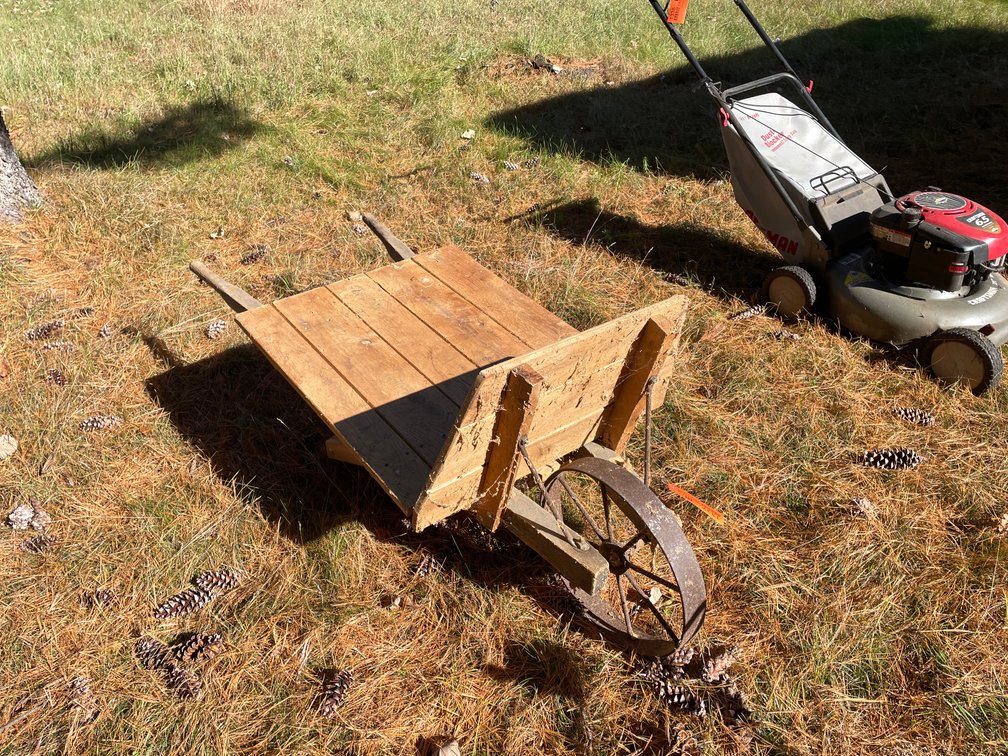 Steel Wheel Wooden Wheelbarrow