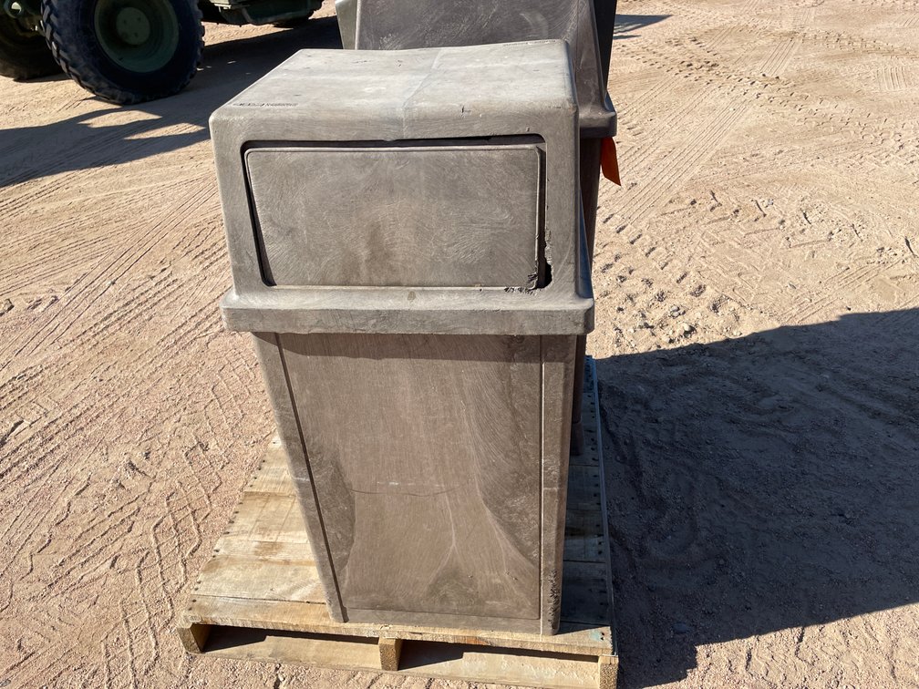 (2) Rubbermaid Trash Bins
