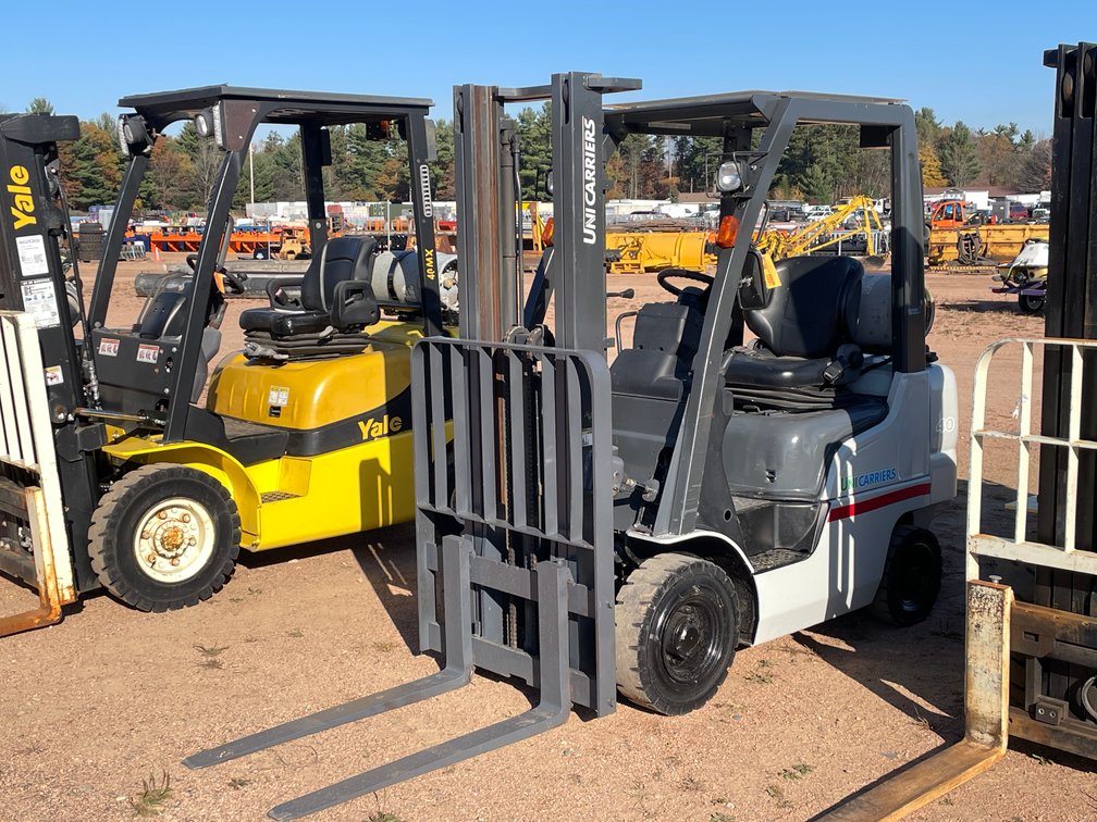 UniCarrier 40 LP Forklift