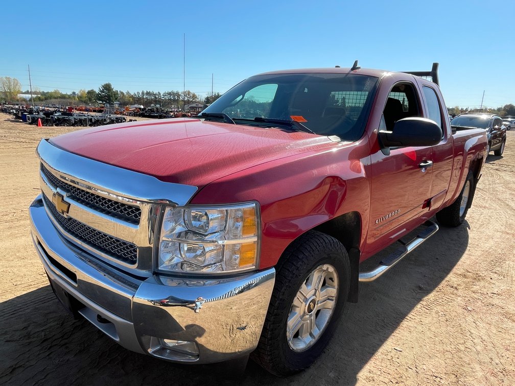 2012 Chevrolet 2500 Extended Cab Truck (Has WI Title)