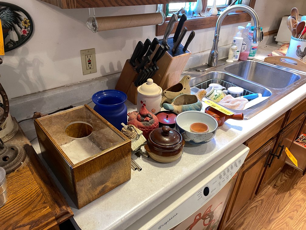 Kitchen Knives and Decorations
