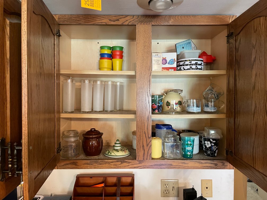 Various Kitchenware Items