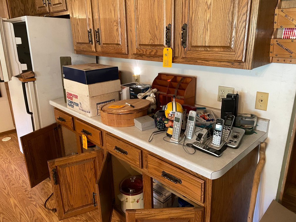Various Household Supplies and Decor