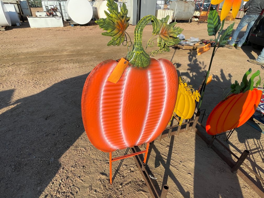 (2) Metal Pumpkin Yard Stakes