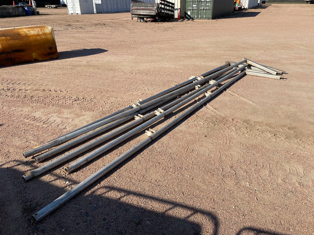 (6) Stainless Steel Pipes with Welded Brackets